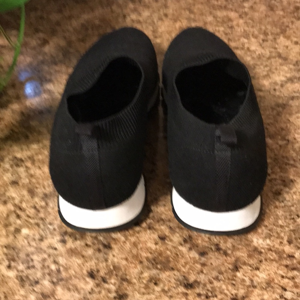 Black prada sneakers size9/ IT39 in good condition. - Picture 2 of 7
